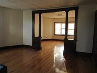 52 Plantation St unit 3, Worcester, MA 01604 - photo 2