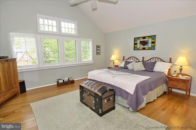 925 Glyndon St SE, Vienna, VA 22180 - photo 3