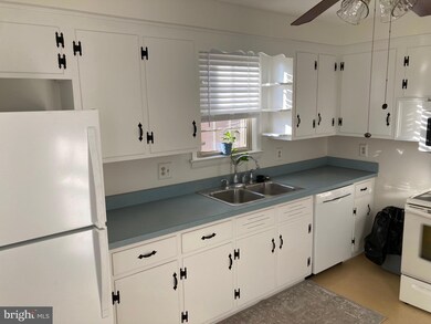 1432 Kent Cir, Winchester, VA 22601 - photo 5