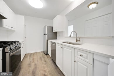 10007 Vanderbilt Cir unit 7, Rockville, MD 20850 - photo 5