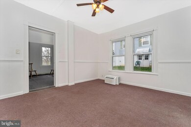 924 E C St, Brunswick, MD 21716 - photo 7