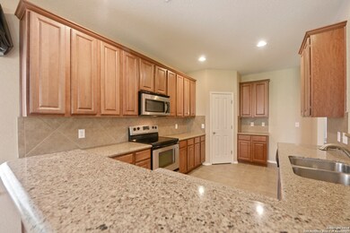 10826 Bramante Ln, Helotes, TX 78023 - photo 5