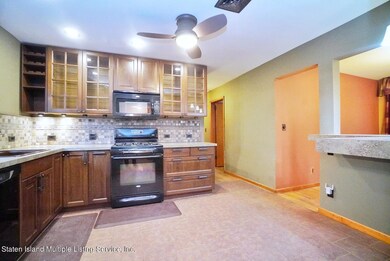 38 Glenwood Ave, Staten Island, NY 10301 - photo 7