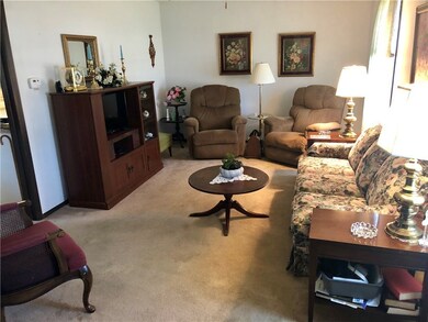 1201 W Temple Ave, Effingham, IL 62401 - photo 7