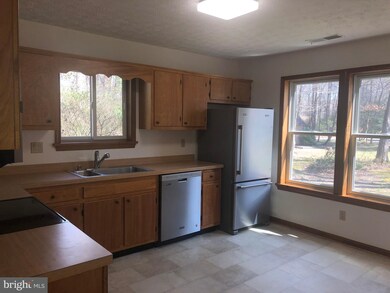 23329 Holly Hill Ln, California, MD 20619 - photo 4