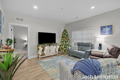 144 Tamarack Ln NE unit 1B, Rockford, MI 49341 - photo 5