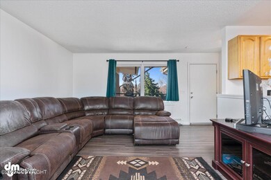 03-Living Room_MAX5245
