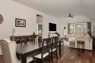 249 Trapper Creek Dr, Conroe, TX 77304 - photo 7