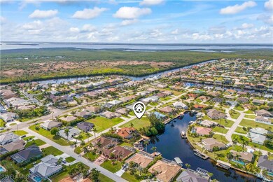 Located close to the River/Gulf