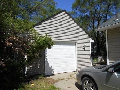 Good sized garage