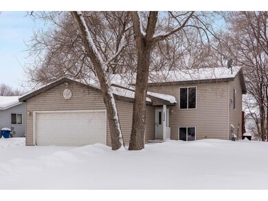 Welcome to 1334 Applegate!