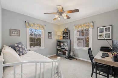 1041 N Webster St, Naperville, IL 60563 - photo 3