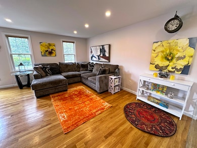 Cape-Cod-Condo-LR-6a
