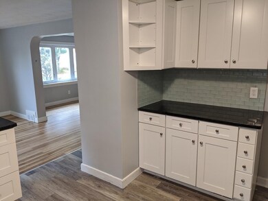 10 Hatfield Rd unit 10, Newton, MA 02465 - photo 7