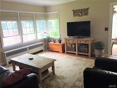 Family room/ bedroom