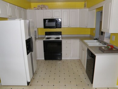 14002 N Thunderbird Blvd, Sun City, AZ 85351 - photo 3