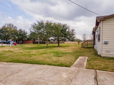 19199 County Road 669e, Alvin, TX 77511 - photo 5