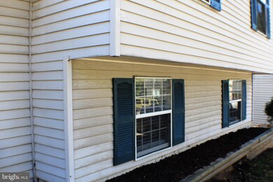 7665 Fallswood Way, Lorton, VA 22079 - photo 3