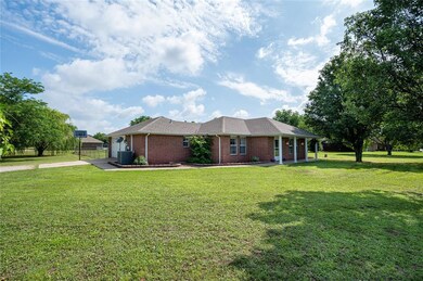 102 Ashley Dr, Shawnee, OK 74804 - photo 5