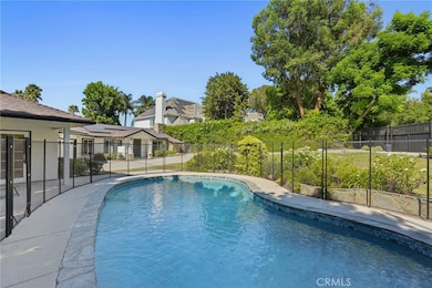 18433 Tarzana Dr, Tarzana, CA 91356 - photo 5