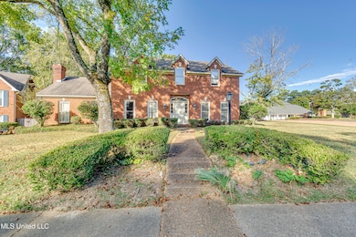 11 S Crownpointe Dr, Jackson, MS 39211 - photo 2