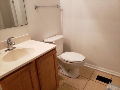 9808 Ashburn Lake Dr, Tampa, FL 33610 - photo 5