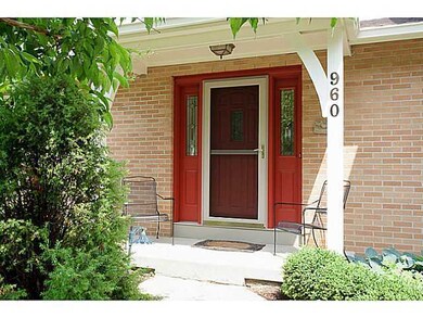 960 Spring Grove Ln, Columbus, OH 43235 - photo 3