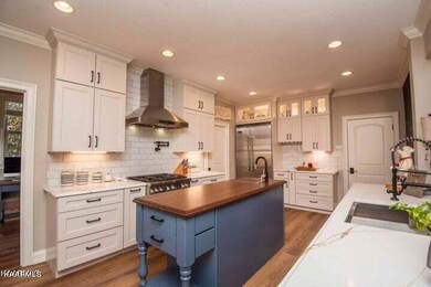 20221201190658611728000000-o