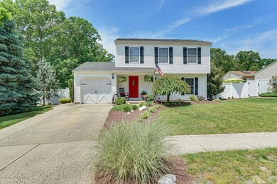 57 Concord Cir Howell NJ 07731-large-003