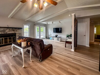 12930 River Grove Dr, Columbus, IN 47203 - photo 6