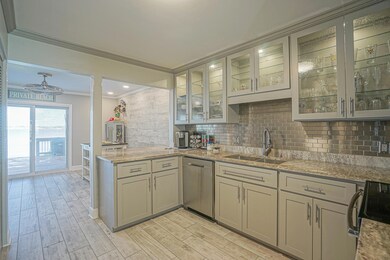 247 Shalimar Drive-10