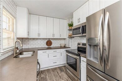 1211 Merle Hay Rd, Des Moines, IA 50311 - photo 3