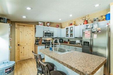 131 Oakley Cir, Weatherford, TX 76085 - photo 6