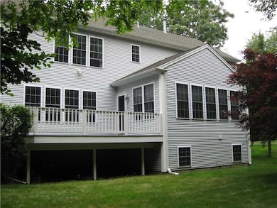 166 Fieldstone Ln, Saunderstown, RI 02874 - photo 3