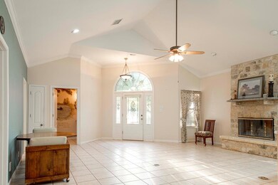 493 Summit Cir, Fredericksburg, TX 78624 - photo 5