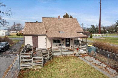 4950 Buckeye Rd, Emmaus, PA 18049 - photo 3