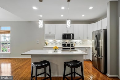 8954 Hanson Grove Ct, Manassas, VA 20109 - photo 2