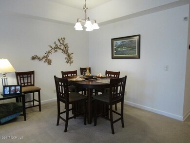 Dining Room w/Tray Ceiling