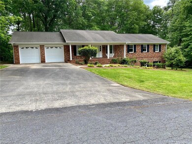 618 Hazelwood St, Asheboro, NC 27205 - photo 2