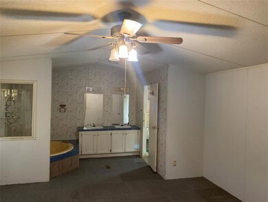 406 Otto St, East Bernard, TX 77435 - photo 6