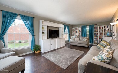 10102 Clearcreek Way (7 of 40)