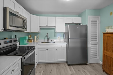 110 Pilgrim Pkwy unit 8, Warwick, RI 02888 - photo 3