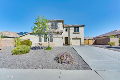 02-2Front of home
