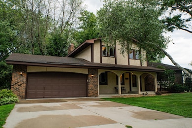 4321 Lancelot Dr, Minnetonka, MN 55345 - photo 4