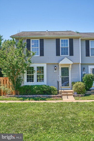 124 Oak Tree Ln, Warrenton, VA 20186 - photo 3