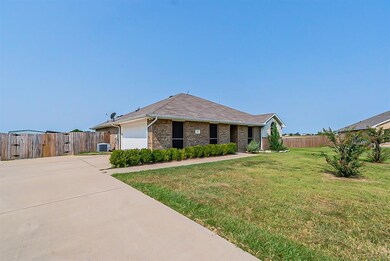 355 Windmill Ct, Waxahachie, TX 75167 - photo 2