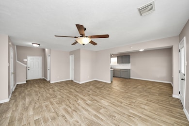 3919 Vauxhall Dr S, Houston, TX 77047 - photo 6