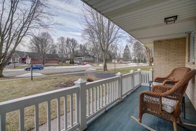 355 Sterling Dr, Oregon, WI 53575 - photo 4