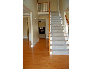 Entry/Foyer.
