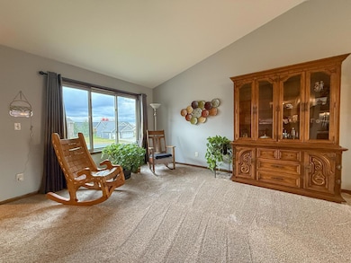 314 Keystone Dr NE, Pine Island, MN 55963 - photo 6